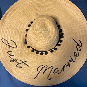 Just Married floppy hat